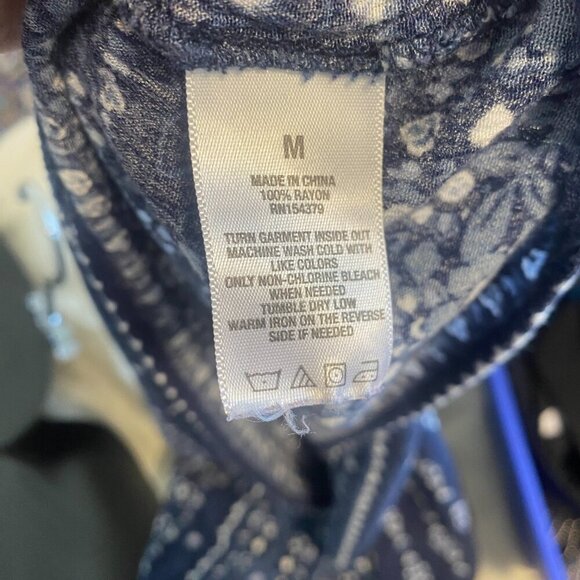 Aeropostale Blue Printed Off the Shoulder Crop Top For Summer Size Medium - Picture 6 of 6